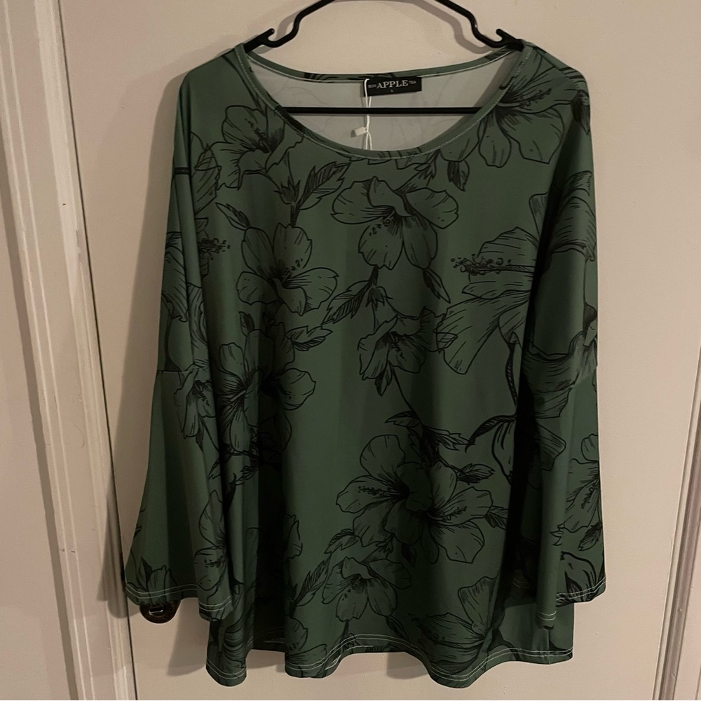 New Women’s Flared Bell Sleeve Top